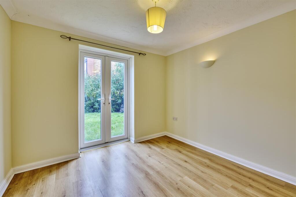 15 Sutton Rd Oundle-