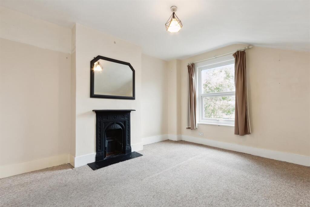 47 Gilbey Road SW17 0QQ bedroom 2.jpg