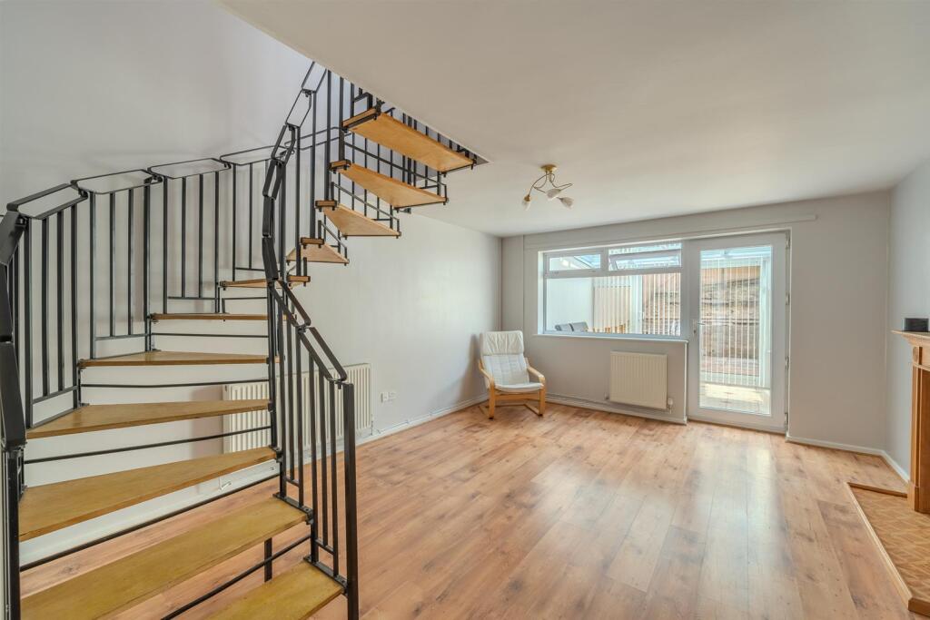 58 Open Hearth Close-1.jpg