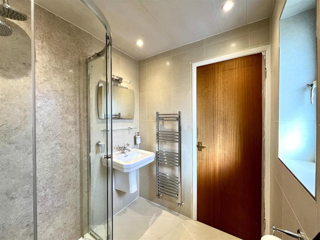 Bedroom 1 En Suite Aspect 2