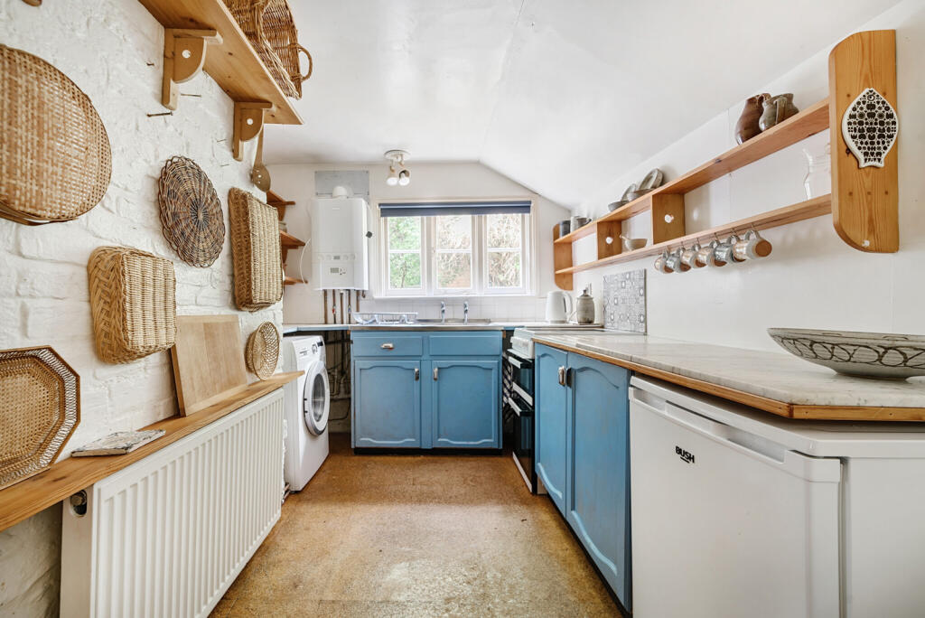 33-6821ce65f2838-...