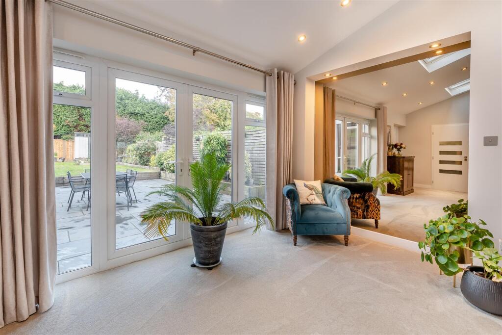 8661993-interior26.jpg