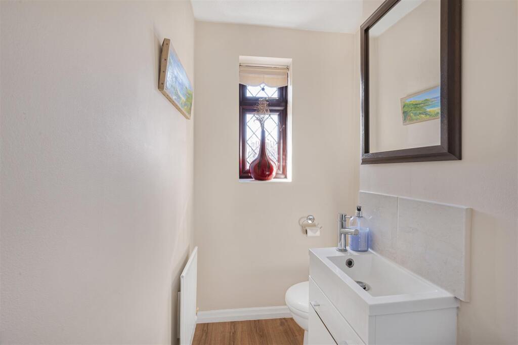 Cloakroom/WC