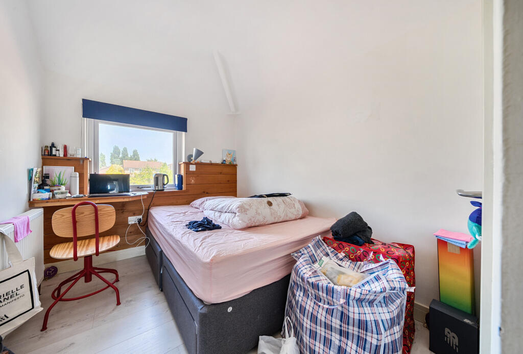 1303874-2-68553c3...