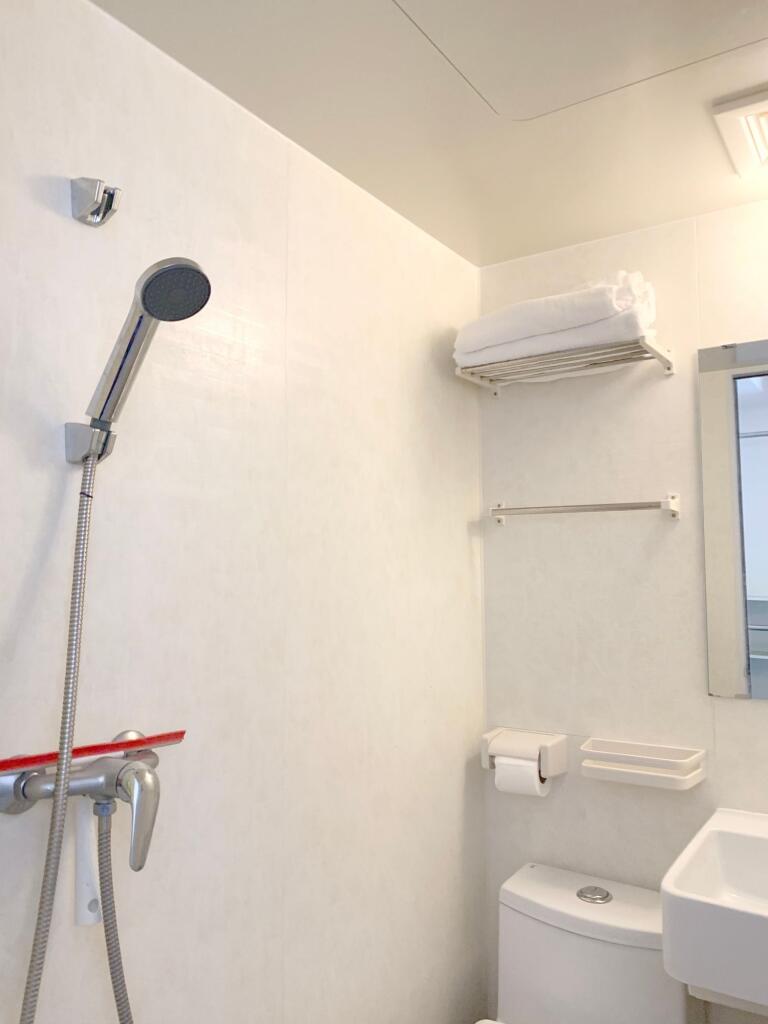A clean and well-maintained bathroom featuring ...