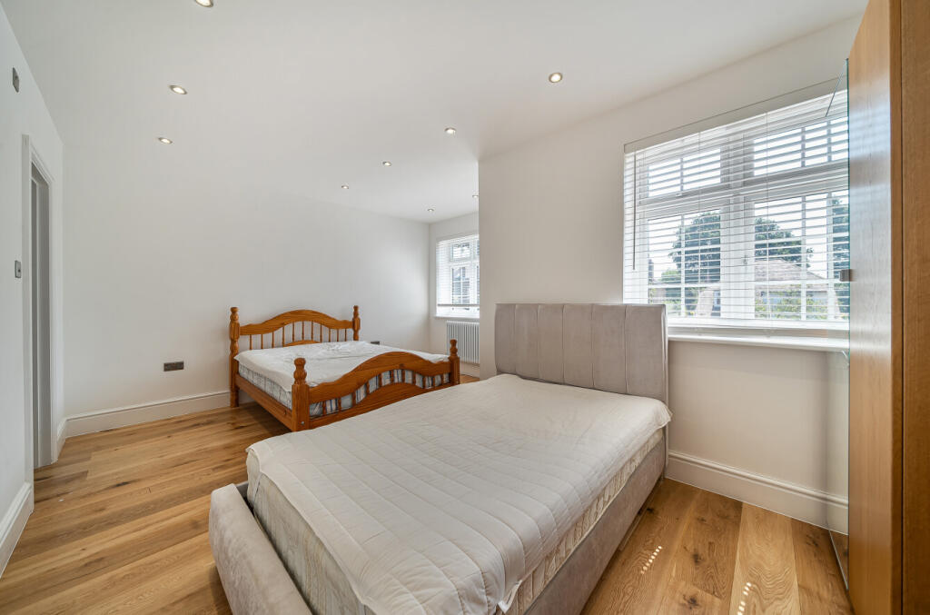 1334243-10-689352...