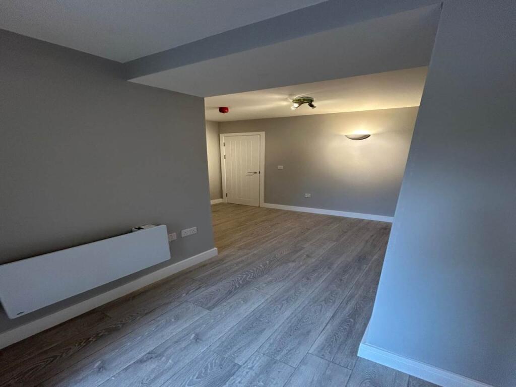 PHOTO-2025-10-07-16-