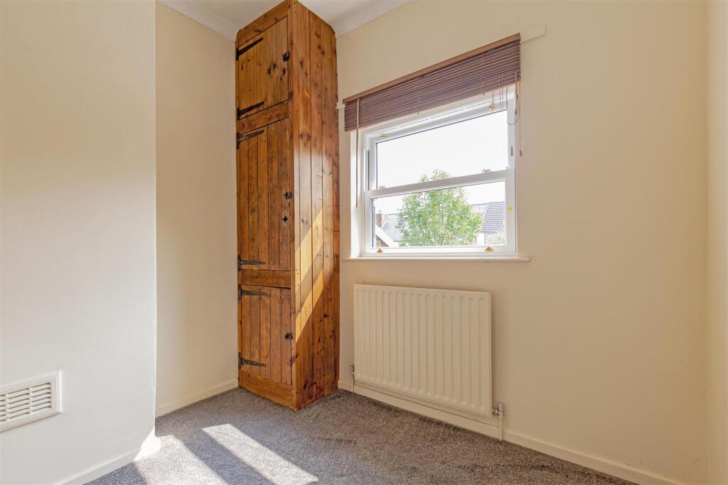 Bedroom 2-2.jpg
