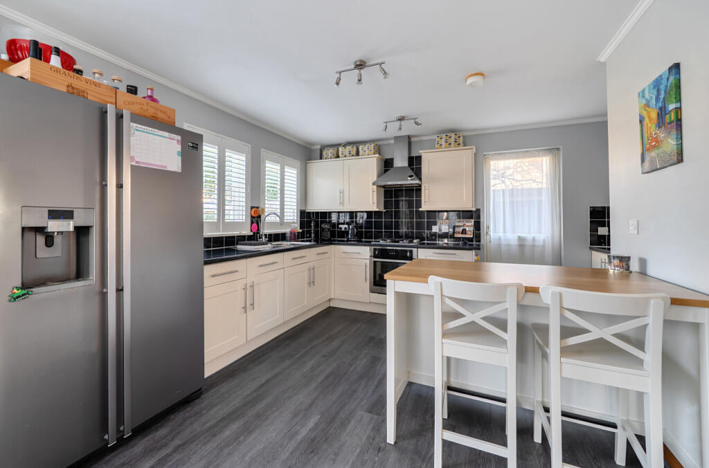 1387965-16-693acd...