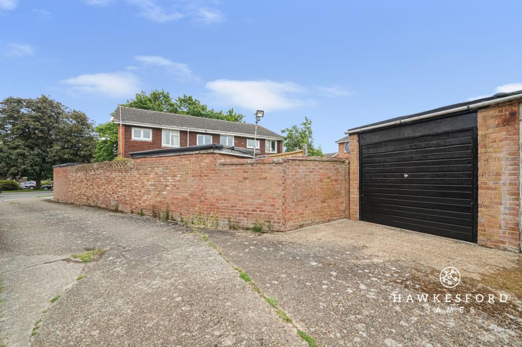 Stanhope Avenue, Sittingbourne - Garage