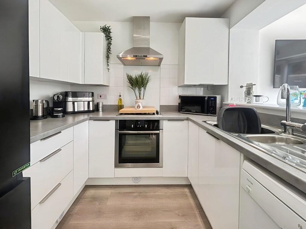 c728f1dc-WhatsApp...