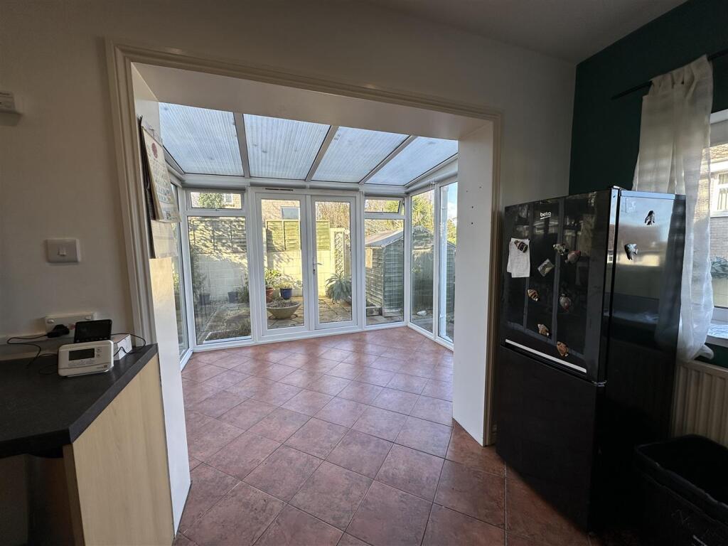kitchen conservatory.jpeg