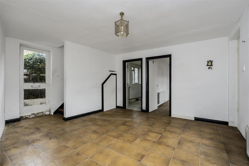 Davidson Frost-Wellings, DFW, Little Common, Stanm