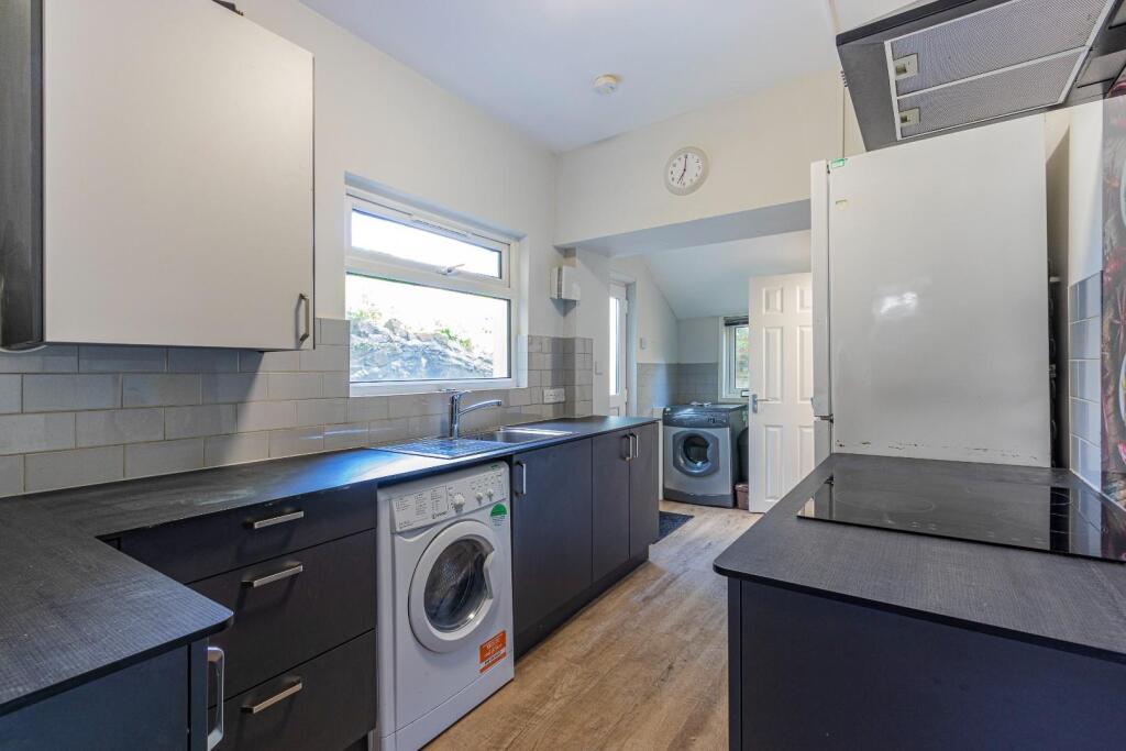 Treharris Street 103-4.jpg