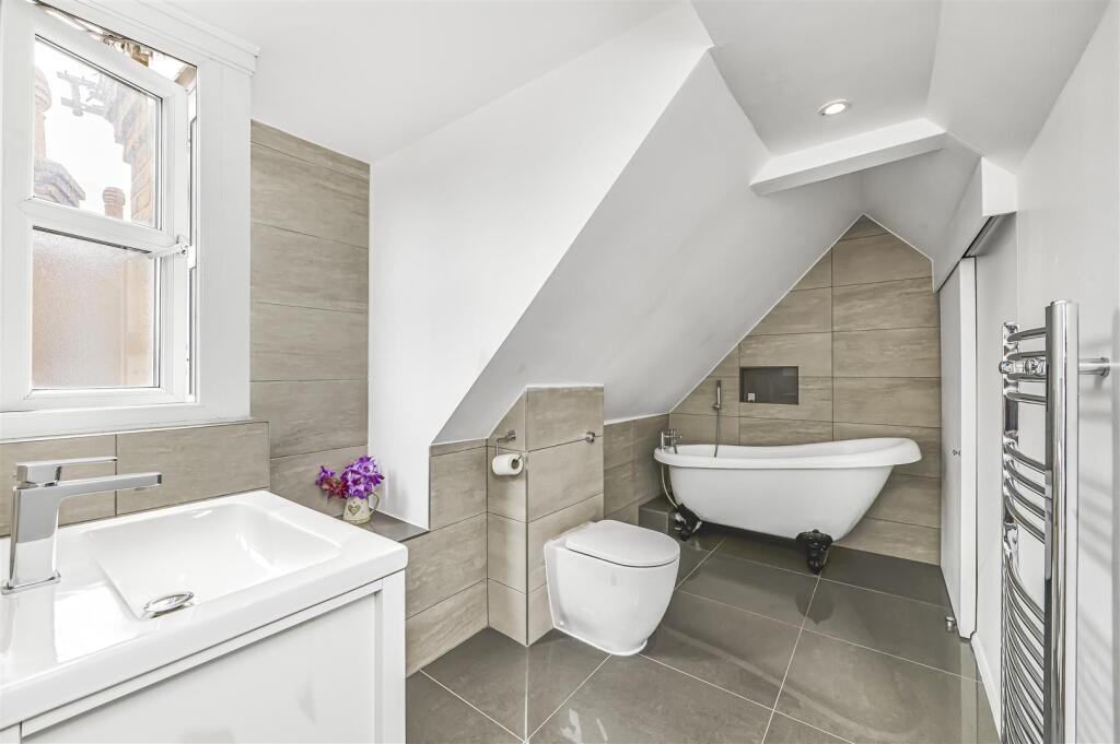 James_Anderson_-_Sheen_Lane_London__SW14_8LE_2.JPG