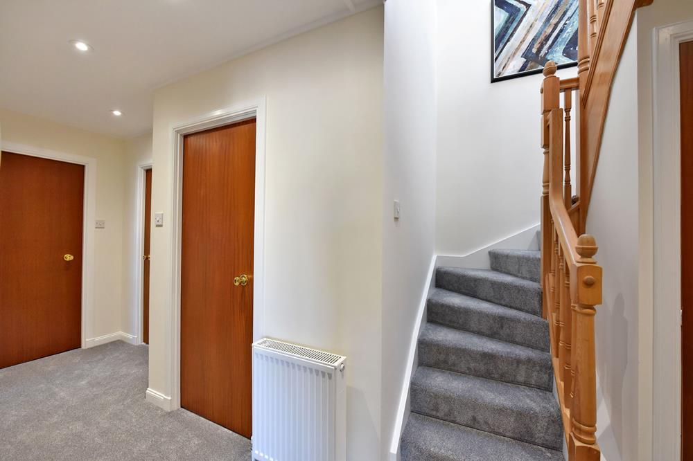 95 Hilton Heights hallway