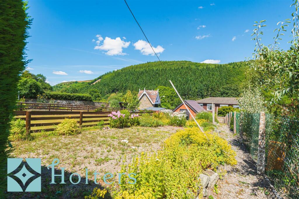 7 Victoria Rd, Knighton-16.jpg