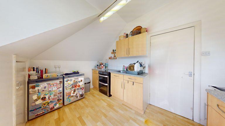 Separate fitted kitchen