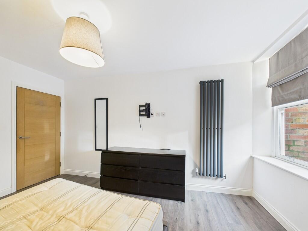 CAM01835G0-PR0349...