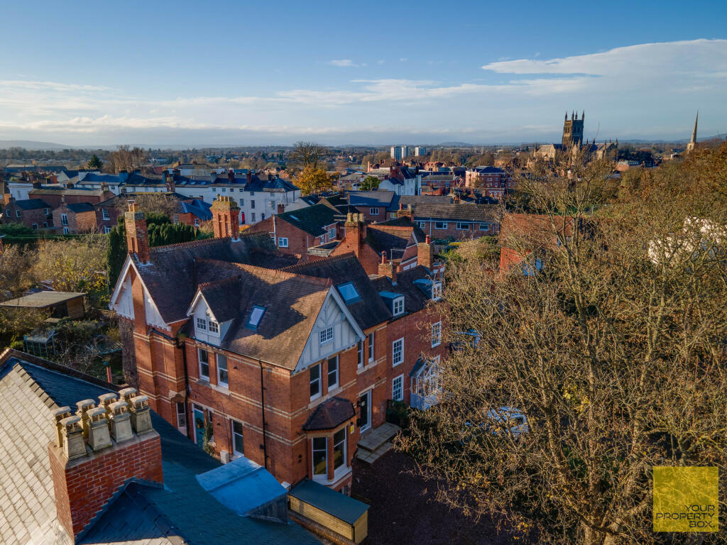 58 London Road-49