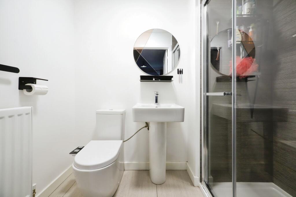 En-suite W.C.