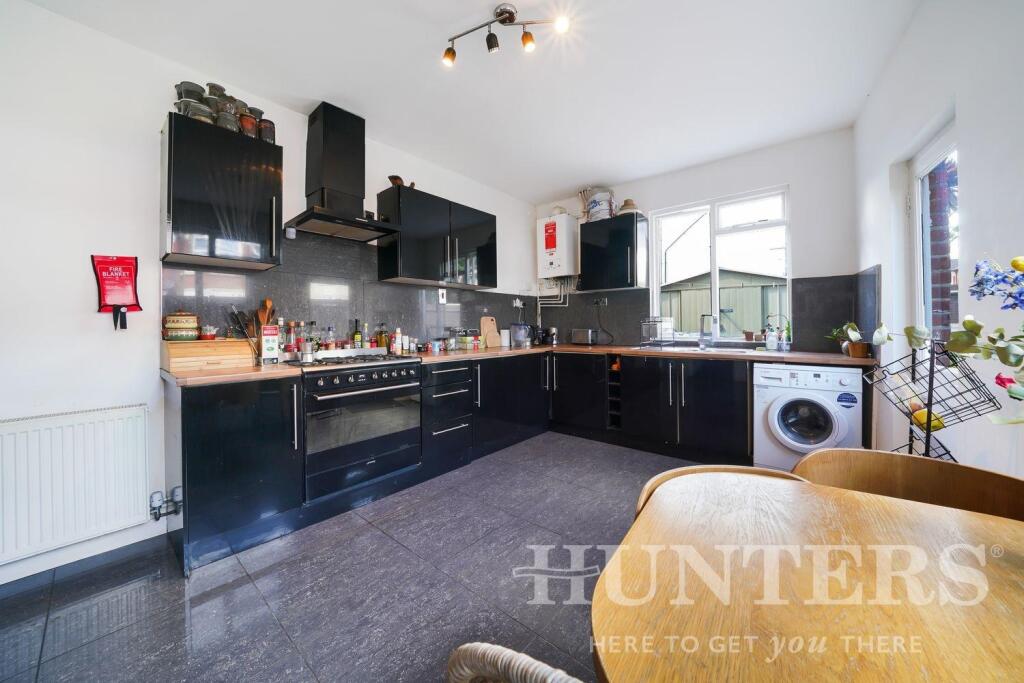 61 Fairbourne Road - EBQy36ptcajO2yrIhM1s.jpg