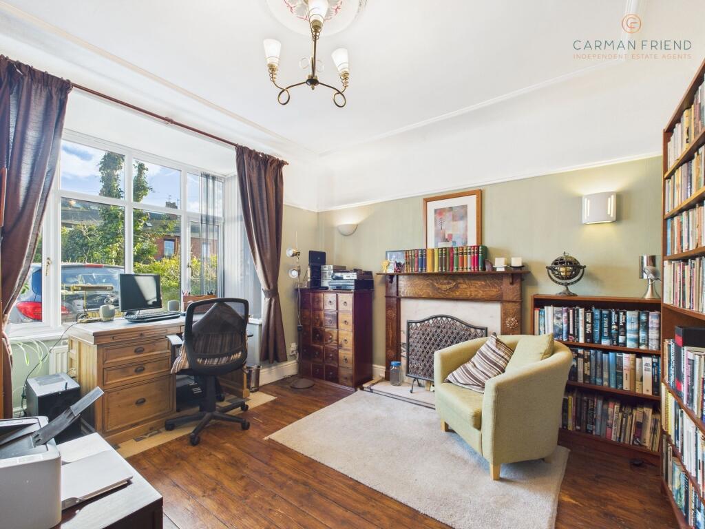 Sitting room/Bedroom 4