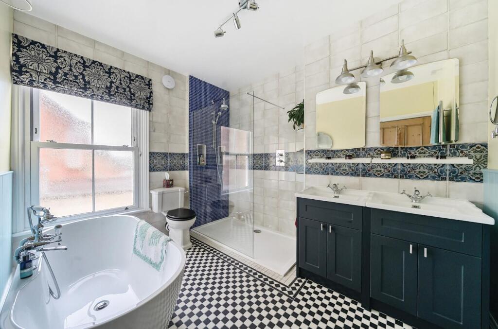 52 Hillmorton Road, Rugby