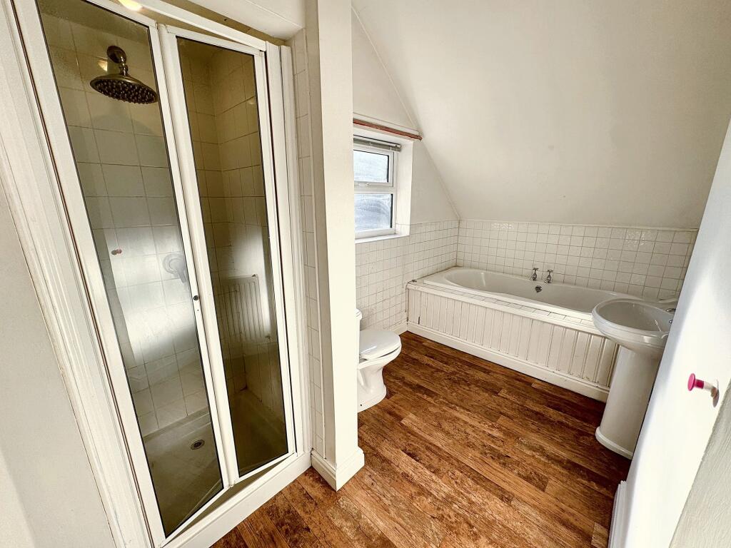 Main Bathroom