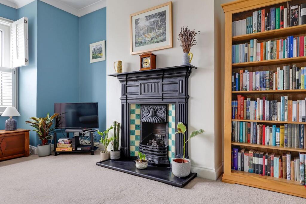 13-640aJHPropWorld - 144 Perry Road - 37-medium.jp