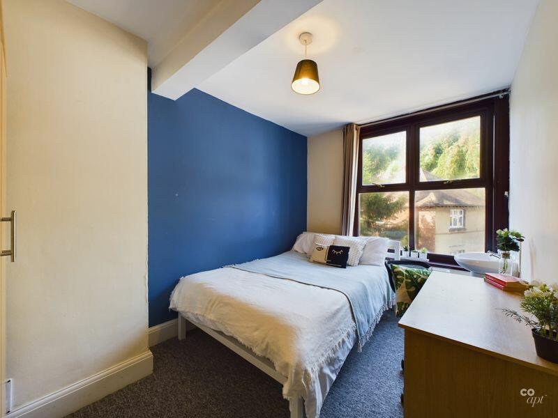 bed 4 