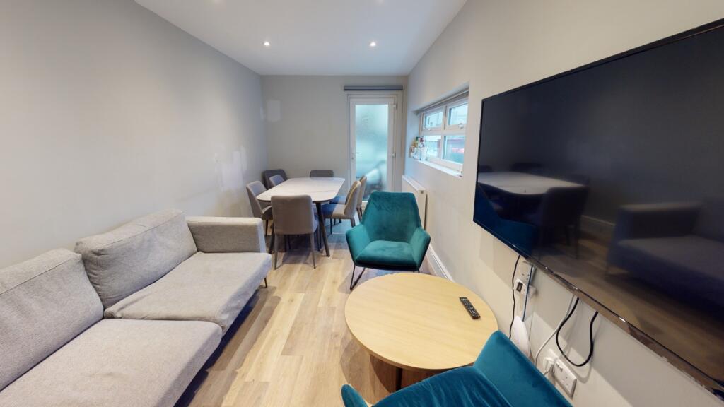 400-Fishponds-Road-Living