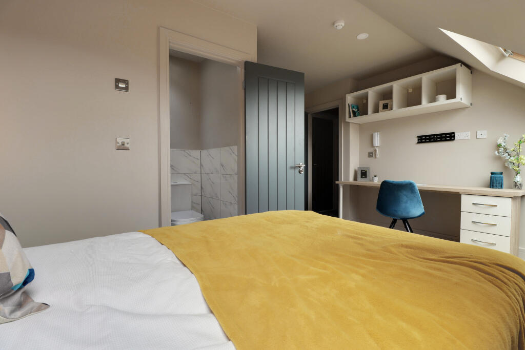 Room 6 Ensuite