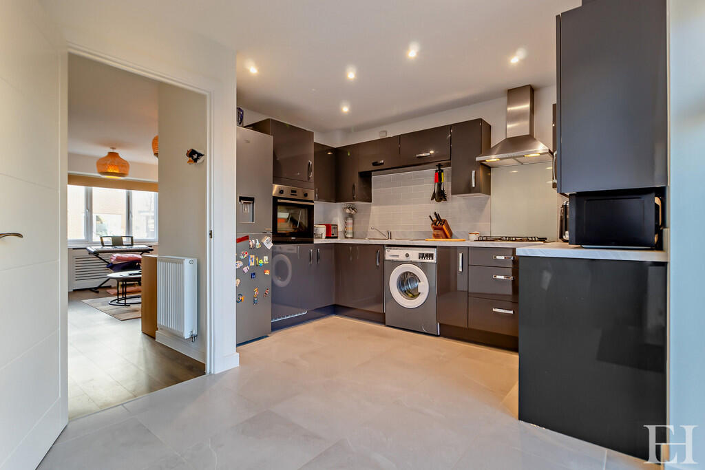 8633781-interior0...