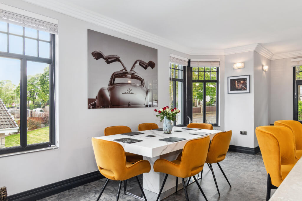 Kitchen/Dining Area