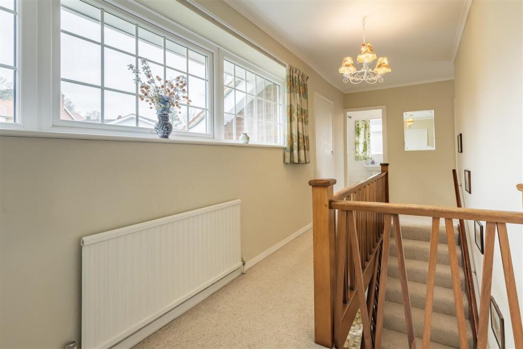 15 Ravensmere  (20).jpg