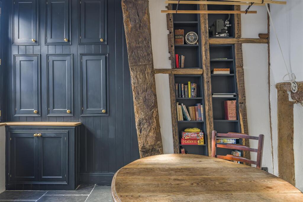 Dining/shop/office space