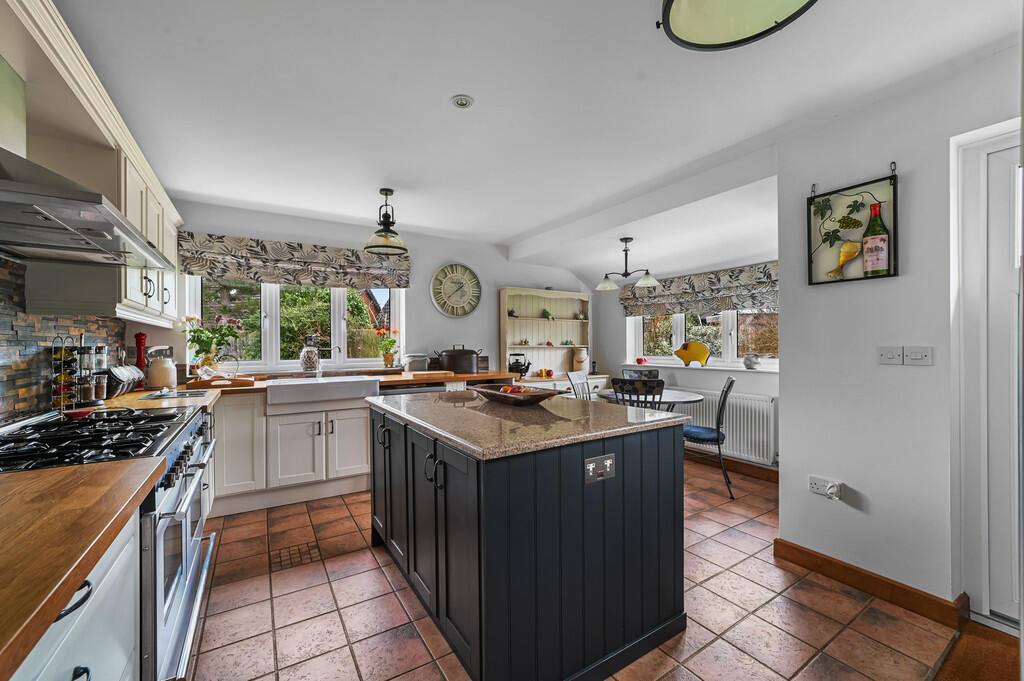 PT-DB(WP)-LaurelL...