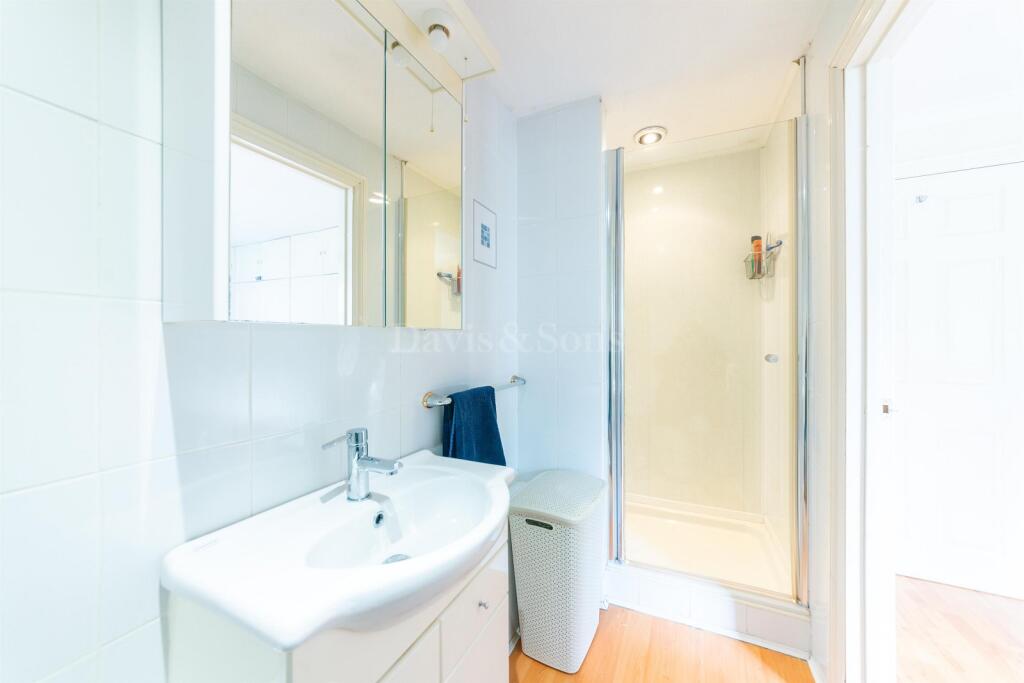 En-suite shower room