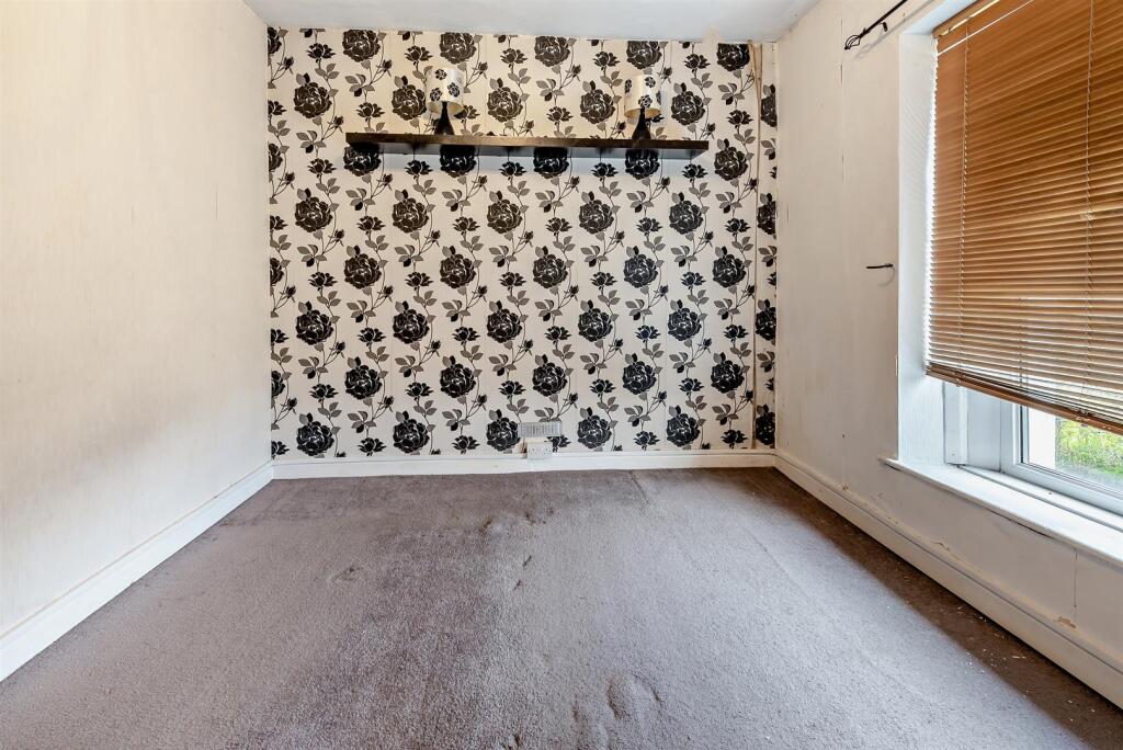 8673210-interior16-800.jpg