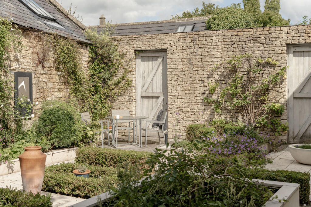 310211 - TMH_ORCHARD HOUSE-55.jpg