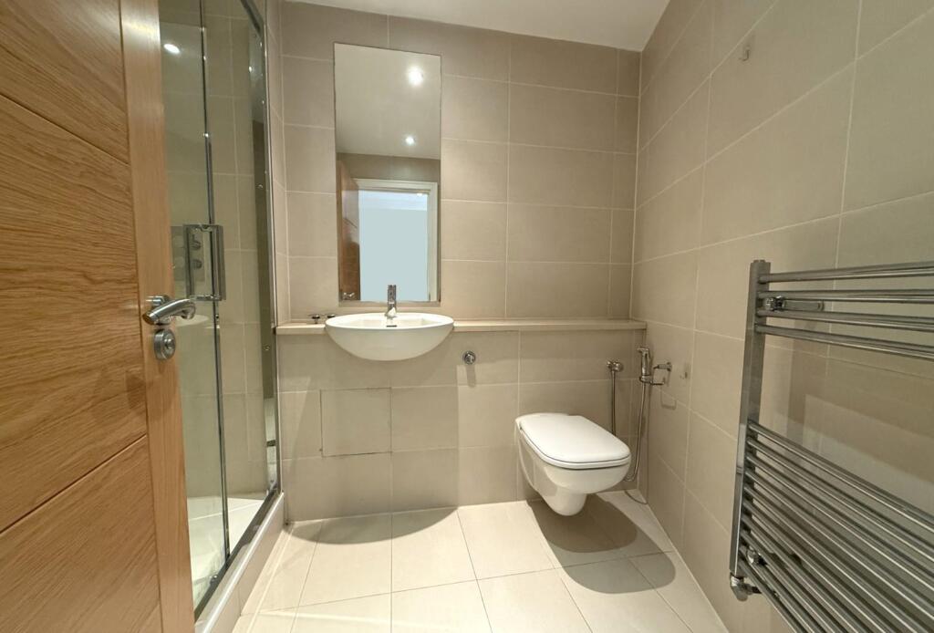 Shower Room.jpg