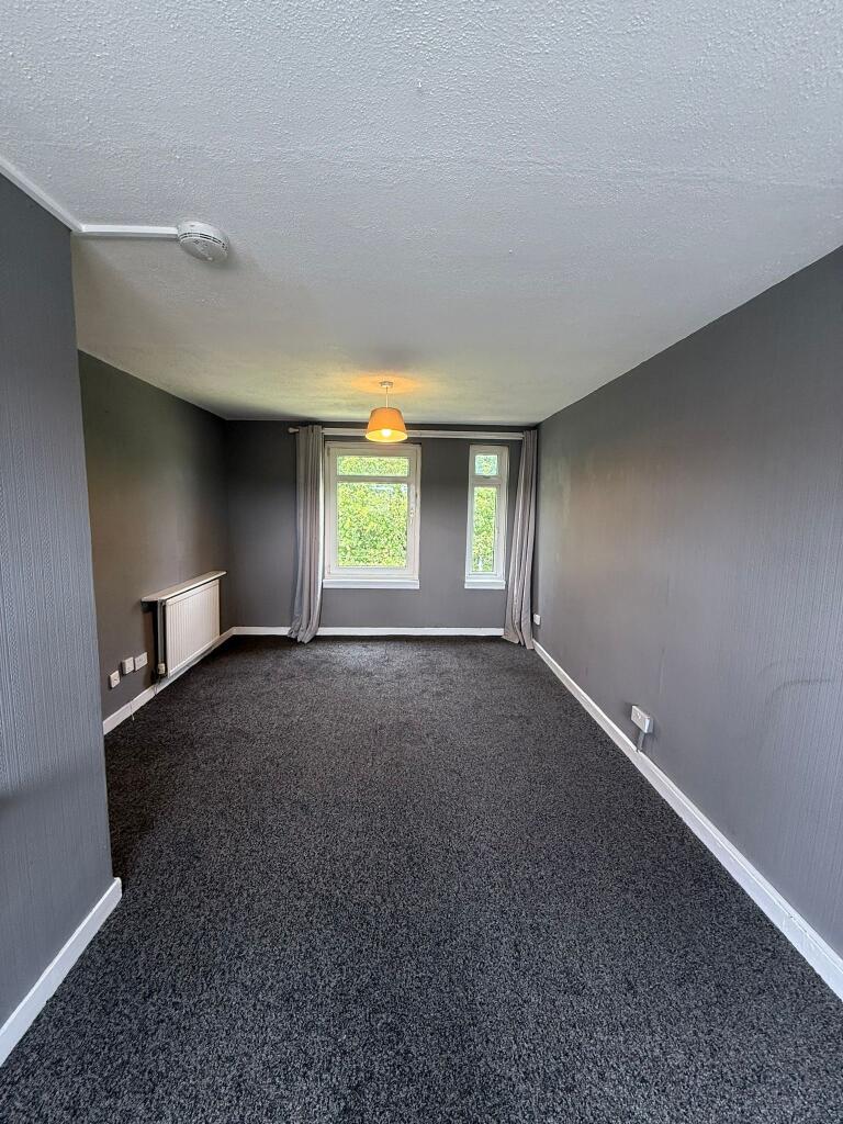 Liv Room 2