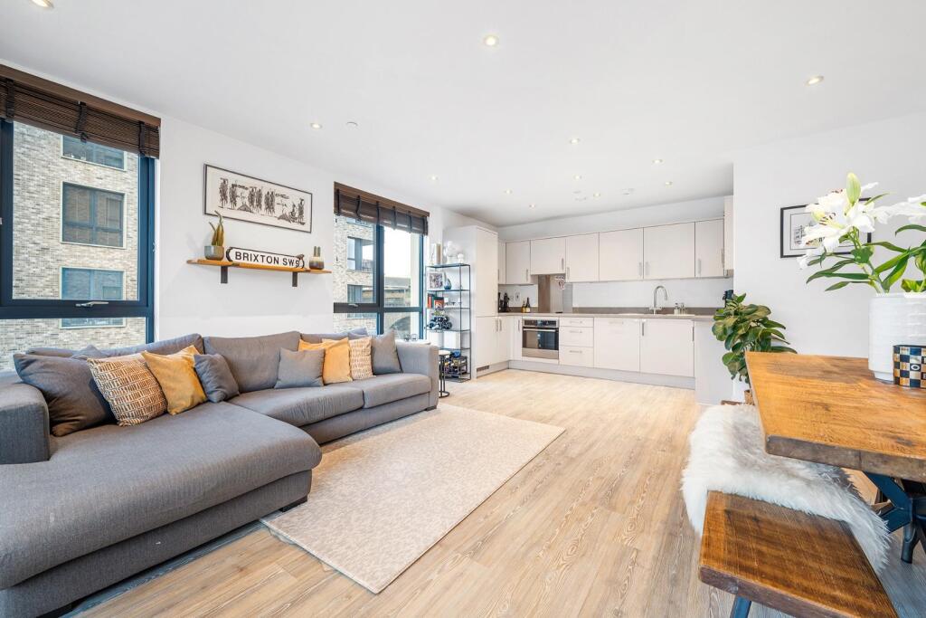 Open Plan Kitchen- Reception (3).JPG