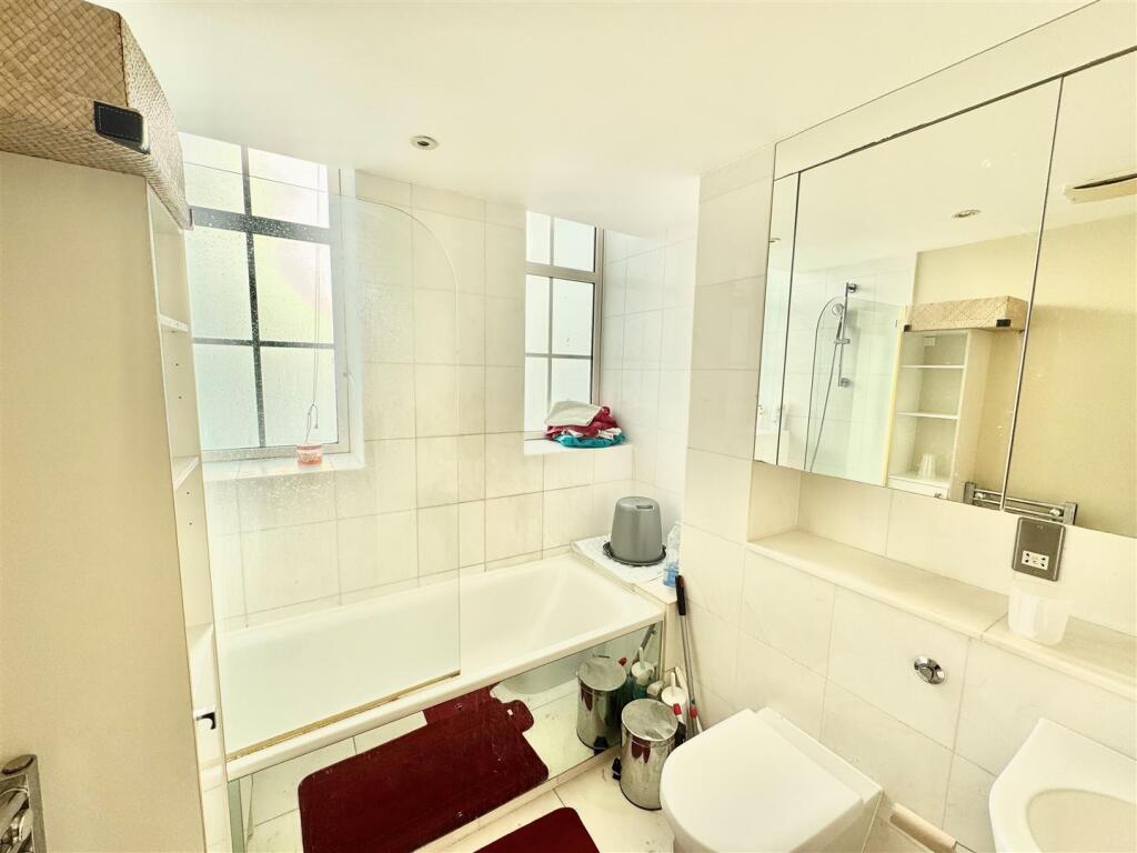 bath 1.jpg