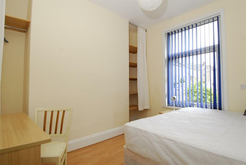 6PearsonAve002.JPG