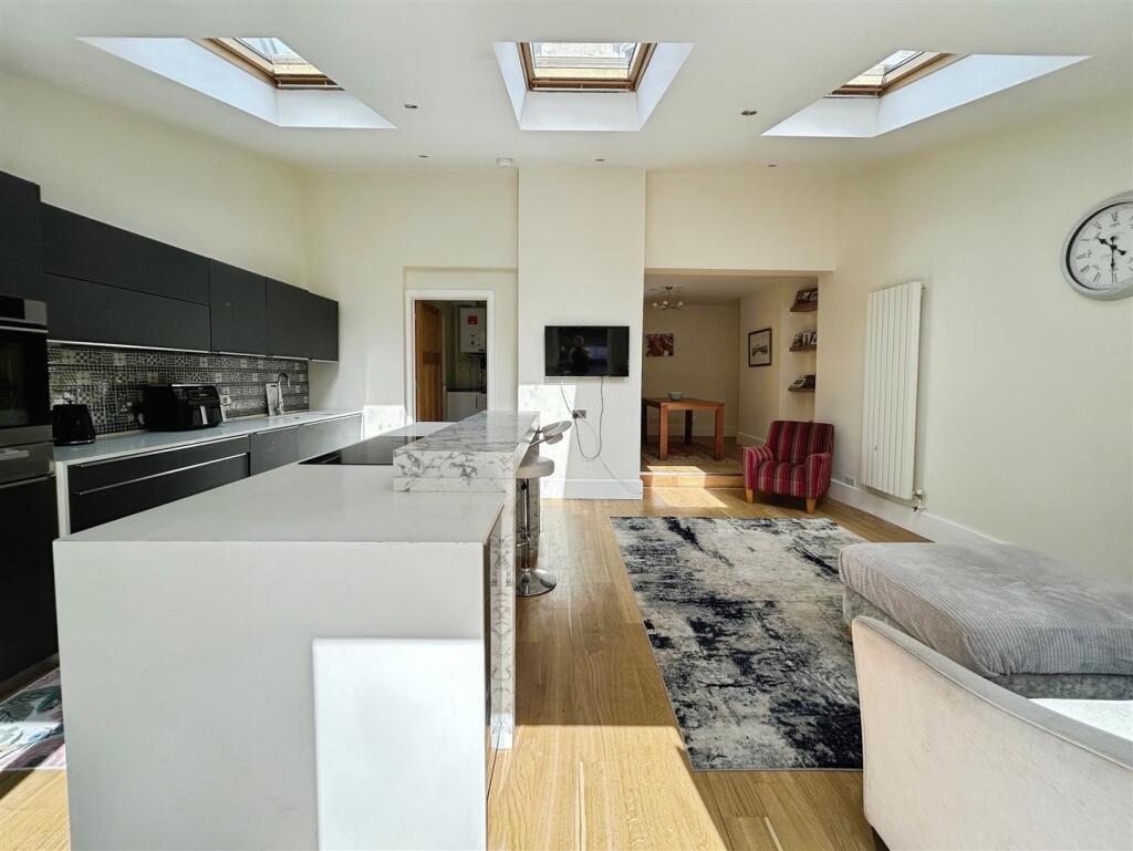 a9d32e9b--4653-9E32-641885AB8A71-40241-00001A6FBA8