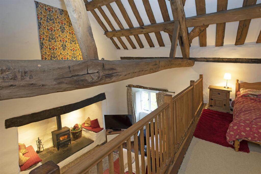 Farmhouse Bedroom 1 (3).jpg