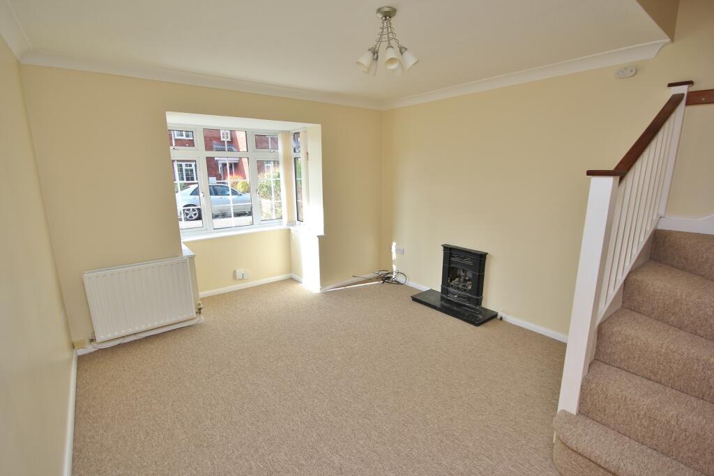 6 Morland Way, St Ives, lounge