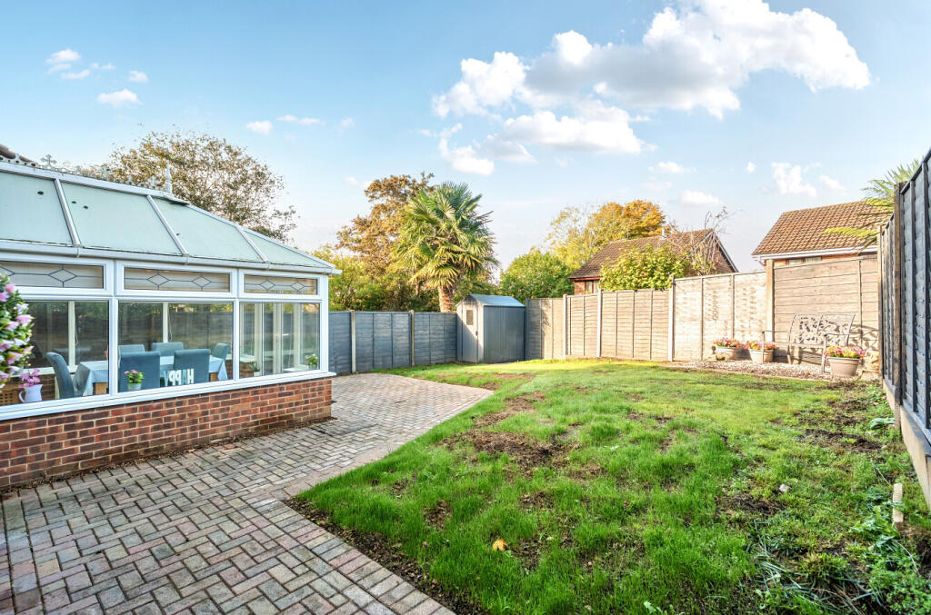 1369662-1-68f8af7...